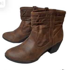 Arizona Jeans Co AZ Garber Women's Chunky Heel Slip On Brown Ankle Boots NEW